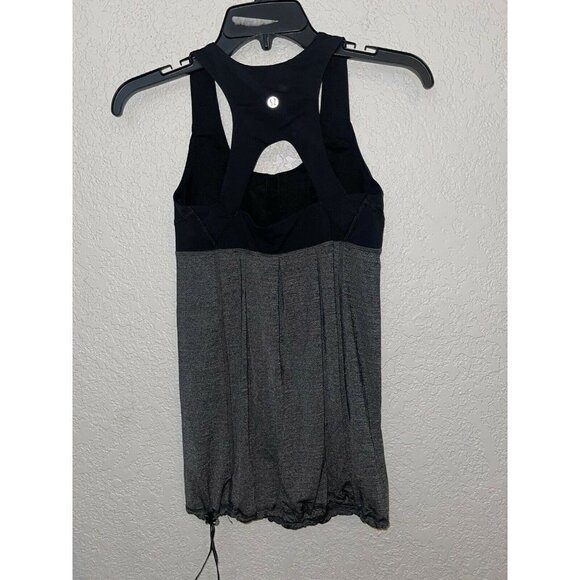 𝅺LULULEMON Tank Top Drawstring Waist Built in Bra Size 4 EUC Black/Gray (N) - Picture 2 of 6